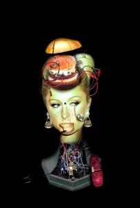ParisHilton in and out brainMINI